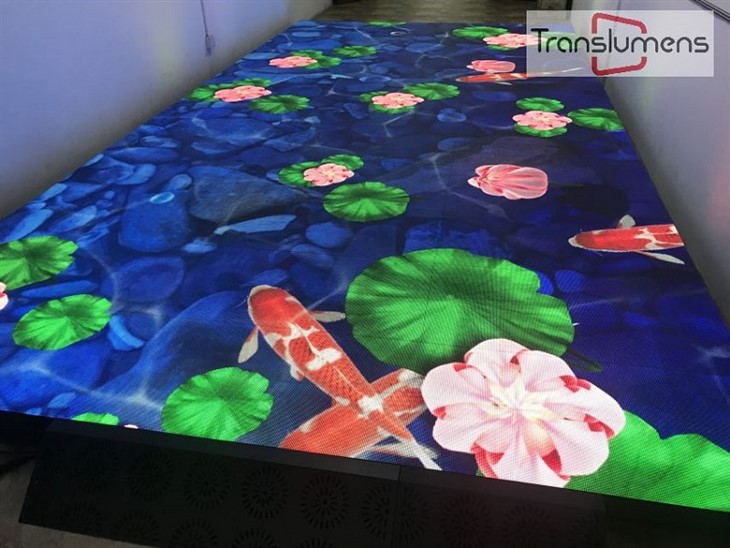 P7.81 Floor LED Display